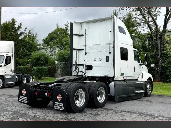 2022 INT LT625 6x4