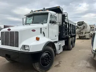 2003 PETERBILT 330