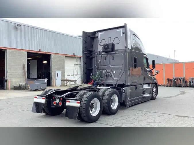 2024 Freightliner Cascadia