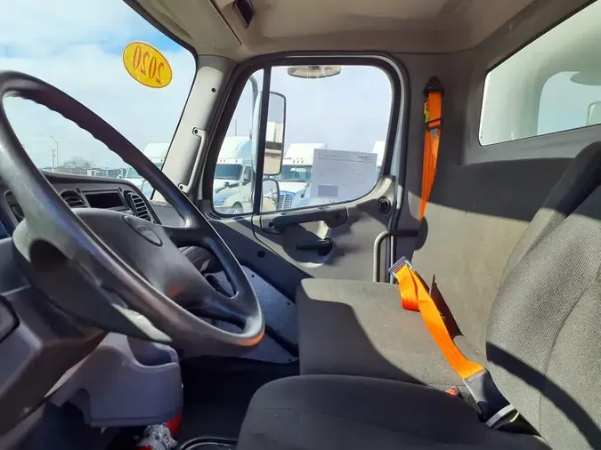 2020 FREIGHTLINER/MERCEDES M2 106