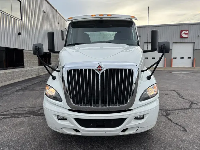 2022 International RH613