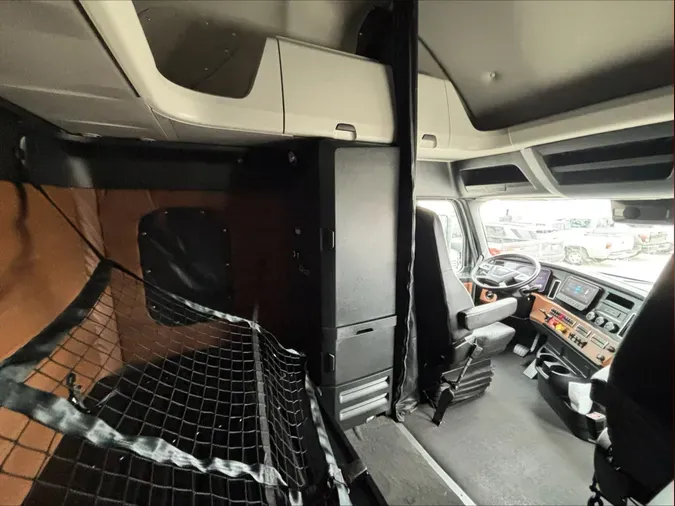 2024 Freightliner Cascadia 126