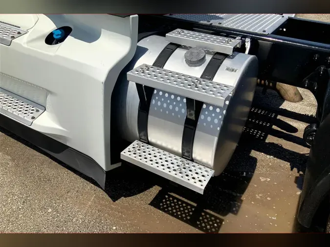 2021 INT RH613 6x4