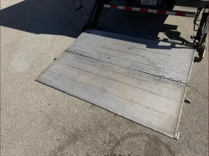 2020 Freightliner Business Class M2 106