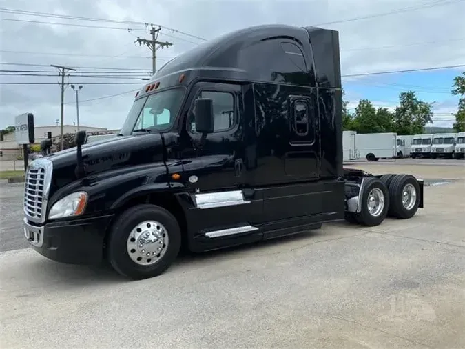 2017 FREIGHTLINER CASCADIA 125
