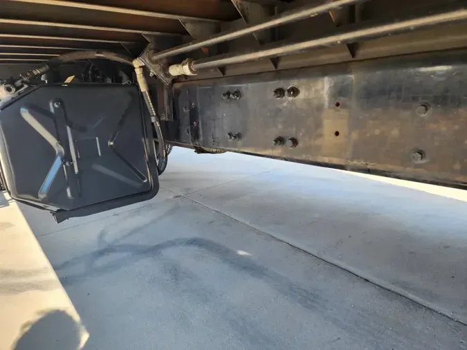 2017 FREIGHTLINER/MERCEDES M2 112