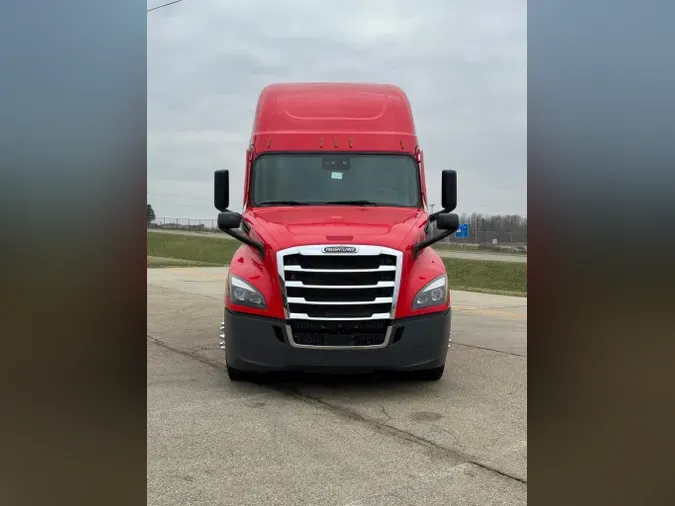 2023 FREIGHTLINER Cascadia 126