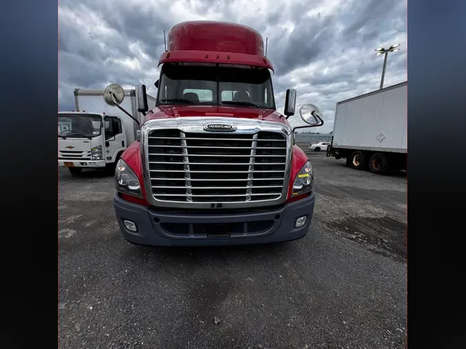 2019 FREIGHTLINER CASCADIA 125