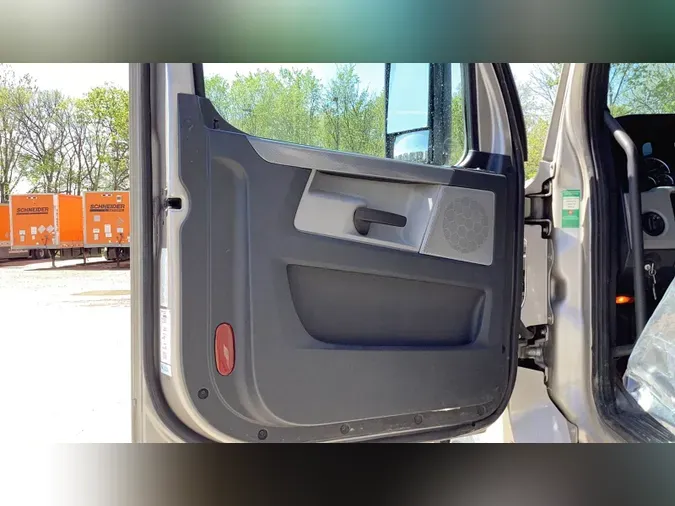 2020 Freightliner Cascadia
