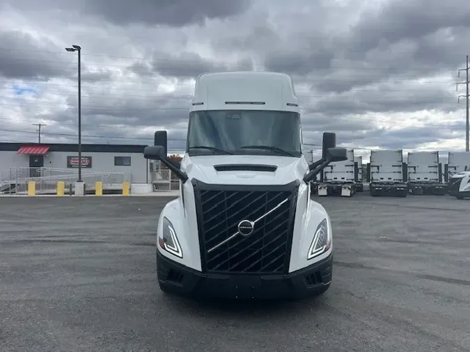 2026 VOLVO VNL64T860