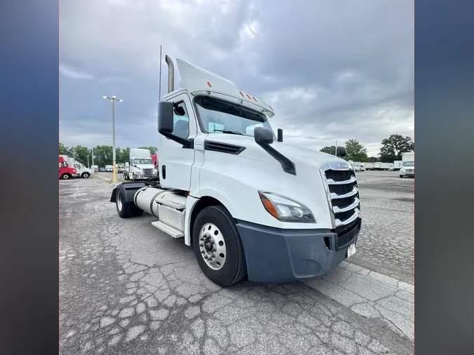 2019 FREIGHTLINER/MERCEDES NEW CASCADIA 126