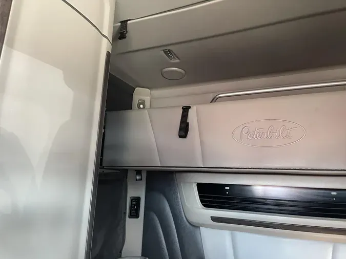 2023 Peterbilt 579b8ae82df6261386e4359fe49c9e5506a