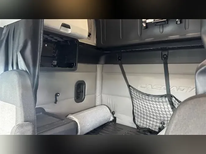 2020 FREIGHTLINER CA126