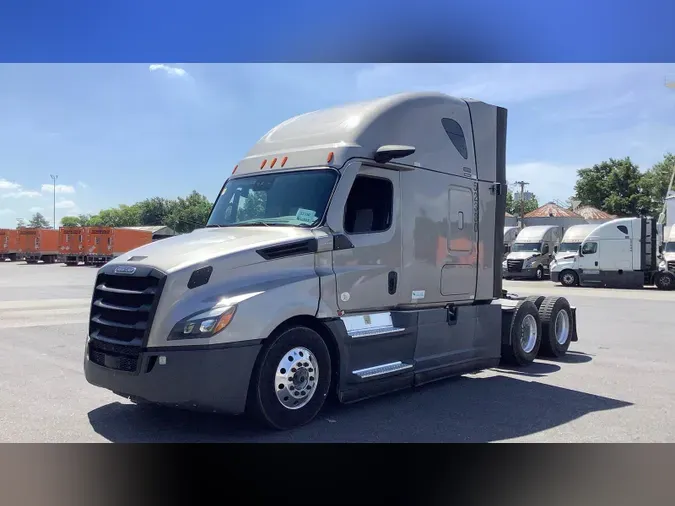 2022 Freightliner Cascadia 126