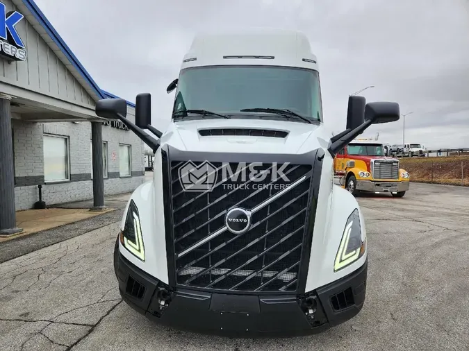 2025 VOLVO VNL64T860