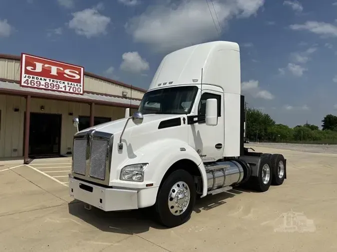 2021 KENWORTH T880b8b690a1d45f8388e19531b9dbe78e29
