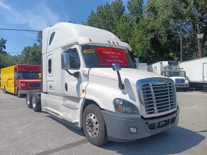 2019 FREIGHTLINER CASCADIA 125