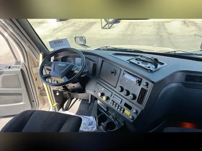 2025 Freightliner Cascadia 126b8b8225172ee5b39440e3e2aee53fad2