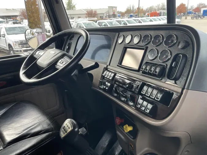 2022 Peterbilt 389b8b93138573ad4b1c02395b4f40aae2f