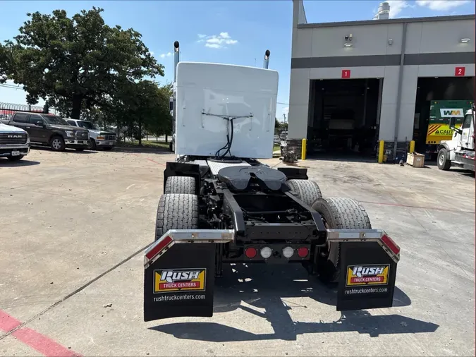 2023 Kenworth W900