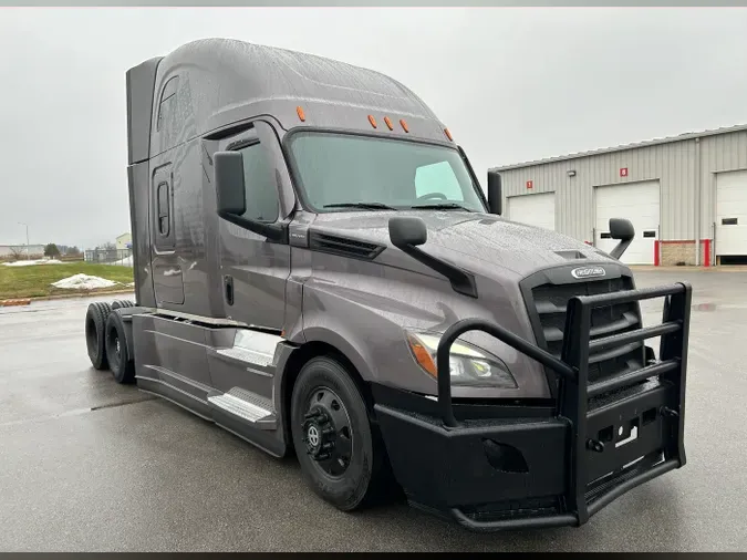 2023 Freightliner Cascadia