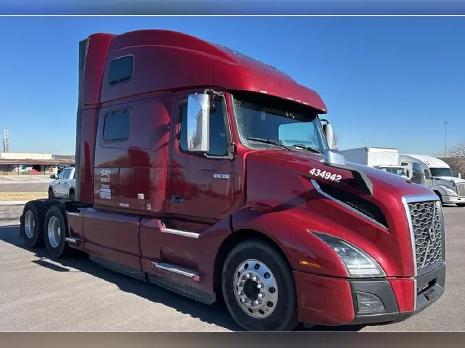 2020 VOLVO VNL64T860
