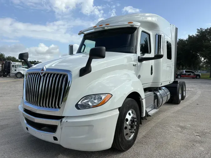 2021 International LT625