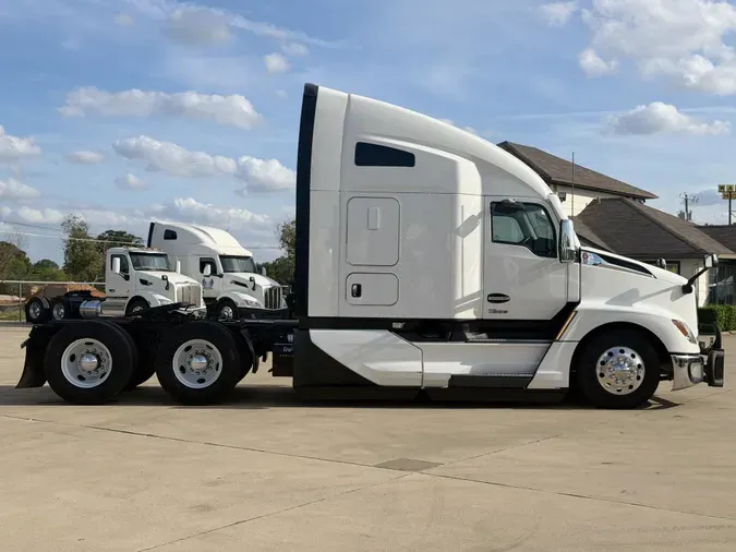 2024 Kenworth T680