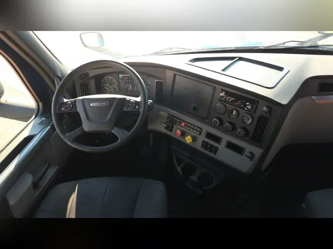 2020 Freightliner Cascadia 126