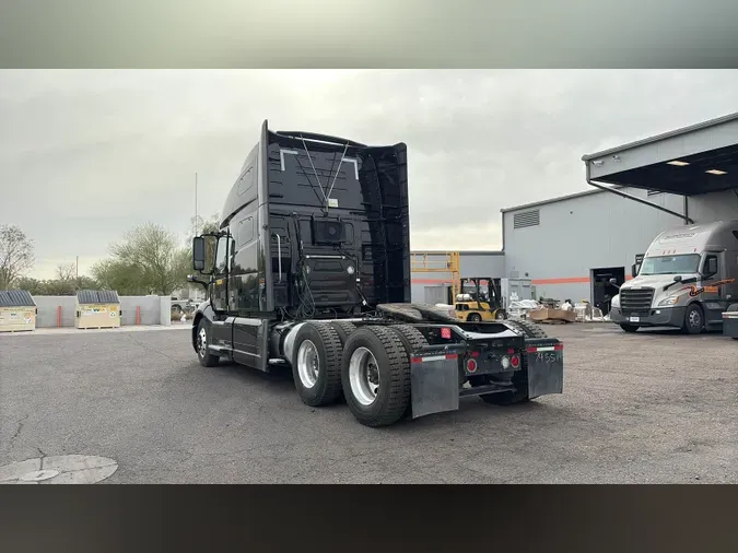 2022 Volvo VNL760