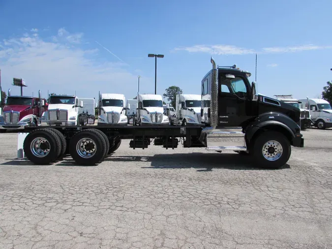 2025 Kenworth T880 Short Hood