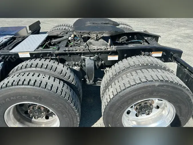 2022 Freightliner Cascadia 126