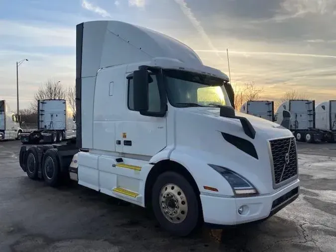 2023 Volvo VNR64T400b8cdb7e13c754f5b95e21e061da4688b