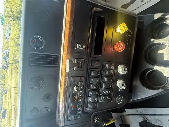 2021 INTERNATIONAL LT625b8ce9157900c3798550bca30fb3dfd2d