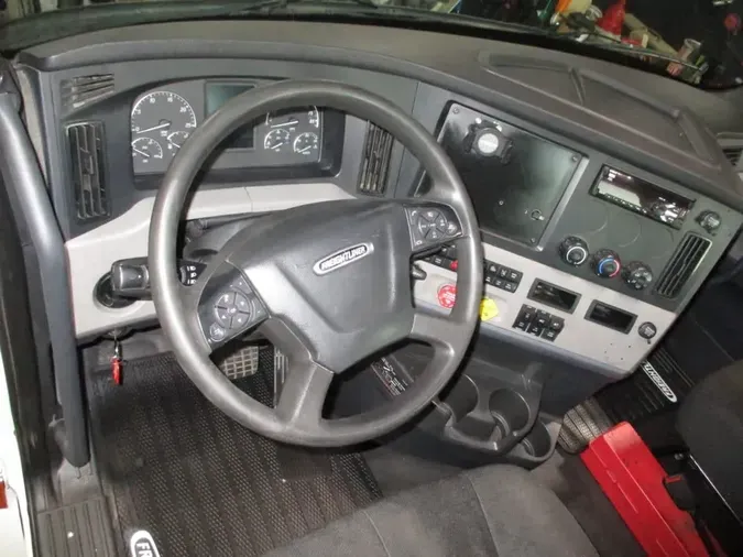 2019 FREIGHTLINER NEW CASCADIA PX12664