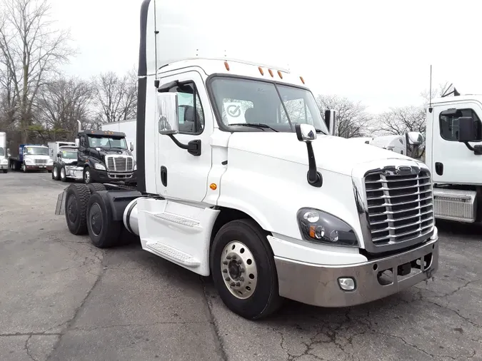 2019 FREIGHTLINER/MERCEDES CASCADIA 125