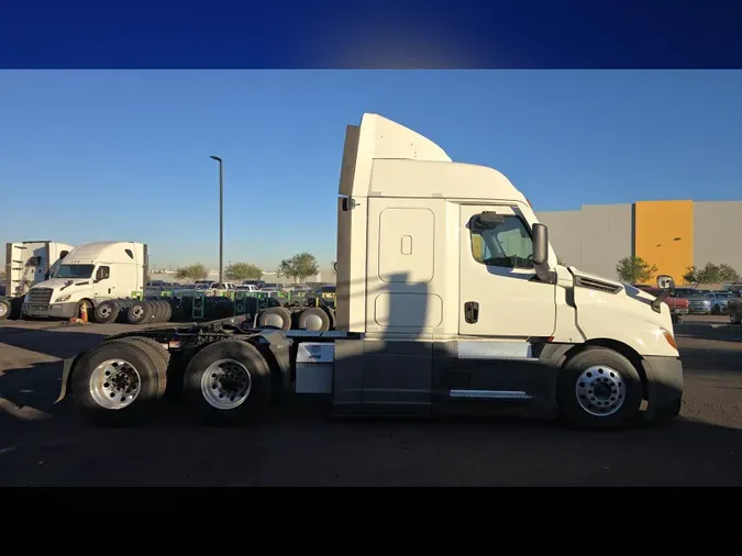 2022 Freightliner Cascadia 126b8d94c84cb16d1fc189269d292cde95b