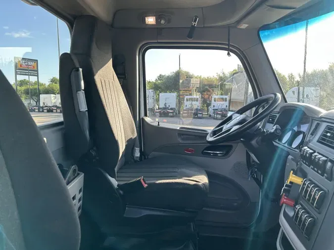 2021 Peterbilt 567