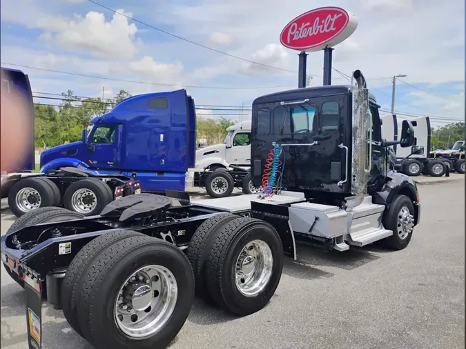 2022 Peterbilt 579