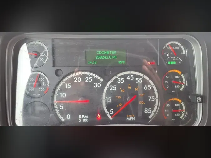 2022 FREIGHTLINER/MERCEDES M2 106b8df10111bc8e37aca8c9e2f5bef7ab2