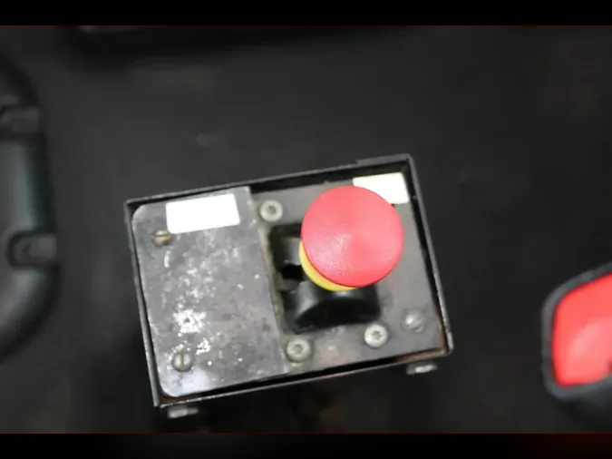 2020 Peterbilt 567b8e1bf77be31173374b5b8ab96b3d4fe