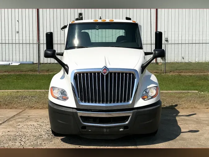 2021 INT LT625 6x4