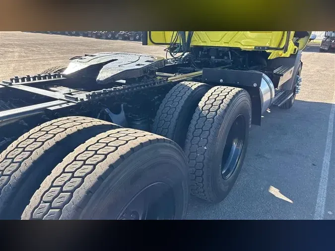 2018 INTERNATIONAL RH613