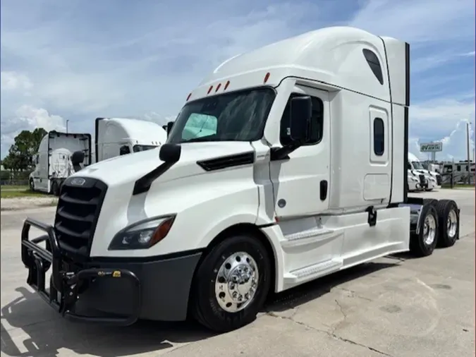 2022 Freightliner PT126SLP