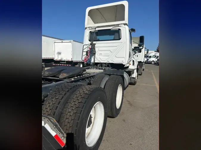 2019 NAVISTAR INTERNATIONAL LT625 DAYCAB T/A