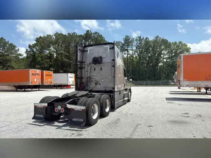 2021 Freightliner Cascadia
