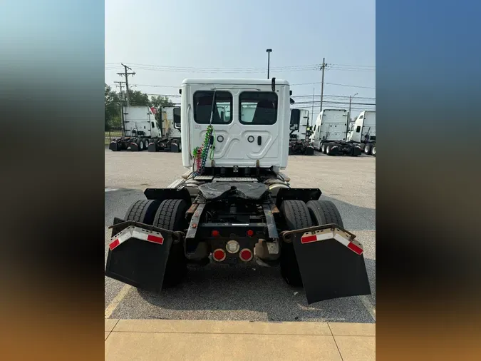 2019 FREIGHTLINER/MERCEDES CASCADIA 125