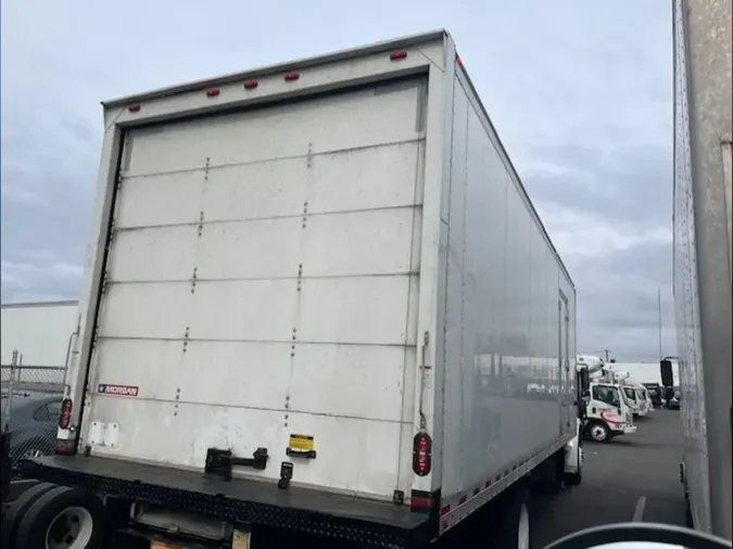 2018 FREIGHTLINER/MERCEDES M2 106