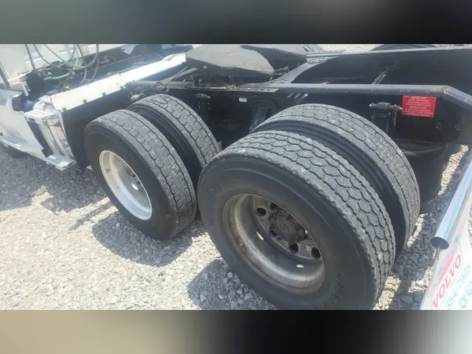 2020 Volvo VNL300