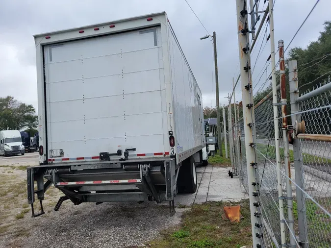 2018 FREIGHTLINER/MERCEDES M2 106